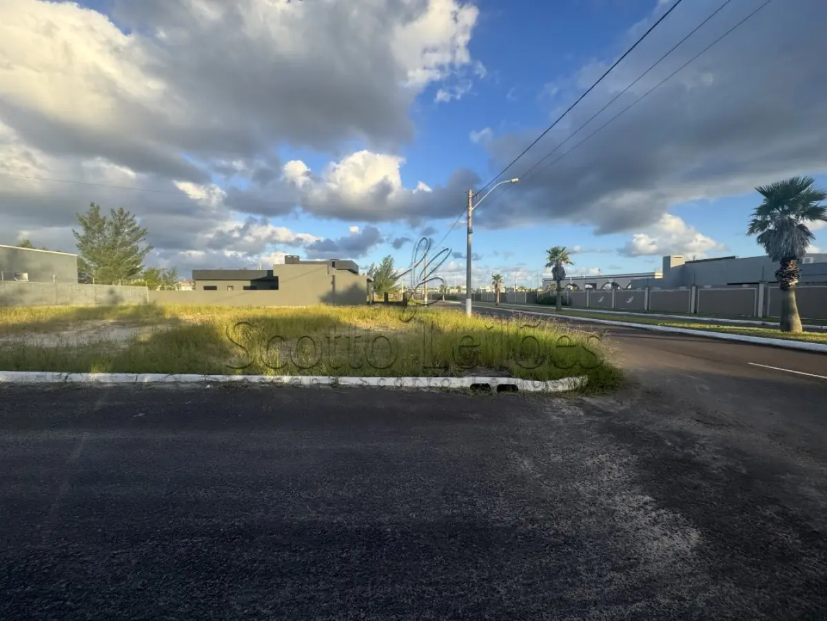 LOTE 000 - LEILÃO DE UM TERRENO DE ESQUINA NA PRAIA DE ATLÂNTIDA SUL-OSÓRIO/RS, SITUADO NA RUA LUIS FRANCISCO PIMENTEL, LOTE 01 DA QUADRA 172