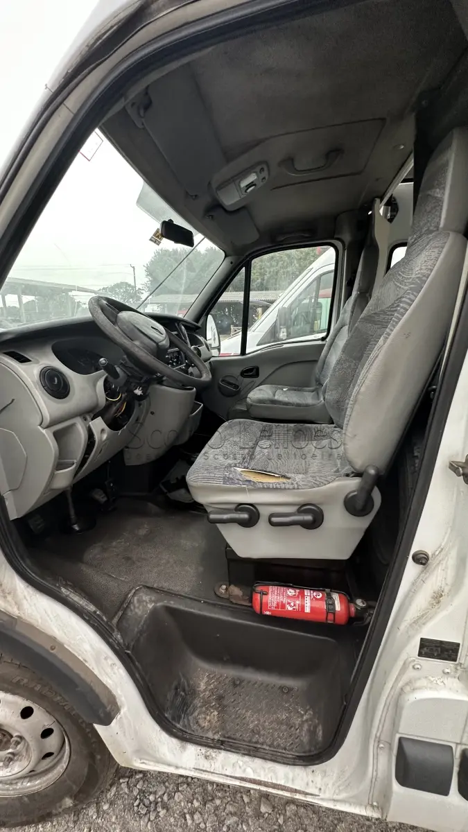 LOTE 002 - RENAULT MASTER SITEI MD AMBULÂNCIA