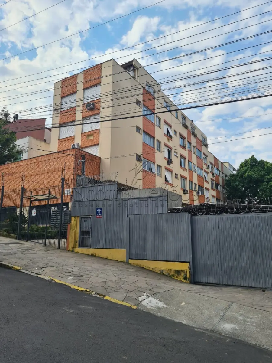 LOTE 000 - UM IMÓVEL COMERCIAL EM PORTO ALEGRE,  LOJA 8,  DO EDIFÍCIO LETÍCIA, SITUADO NA RUA SANTA CECÍLIA,1891, ANDAR TÉRREO