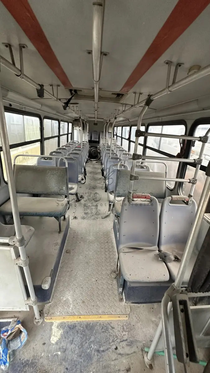 LOTE 006 - SUCATA - ONIBUS ESCOLAR M.BENZ COMIL SVELT U