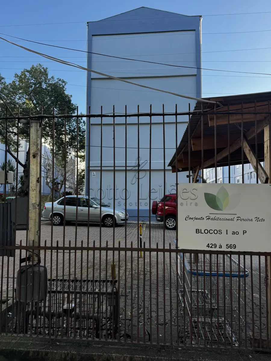 LOTE 000 - LEILÃO JUDICIAL DE UM APARTAMENTO SITUADO EM PORTO ALEGRE/RS, POSSUINDO 3 DORMITÓRIOS COM ÁREA PRIVATIVA DE 61,00 m2 E ÁREA TOTAL DE 68,00 m2.