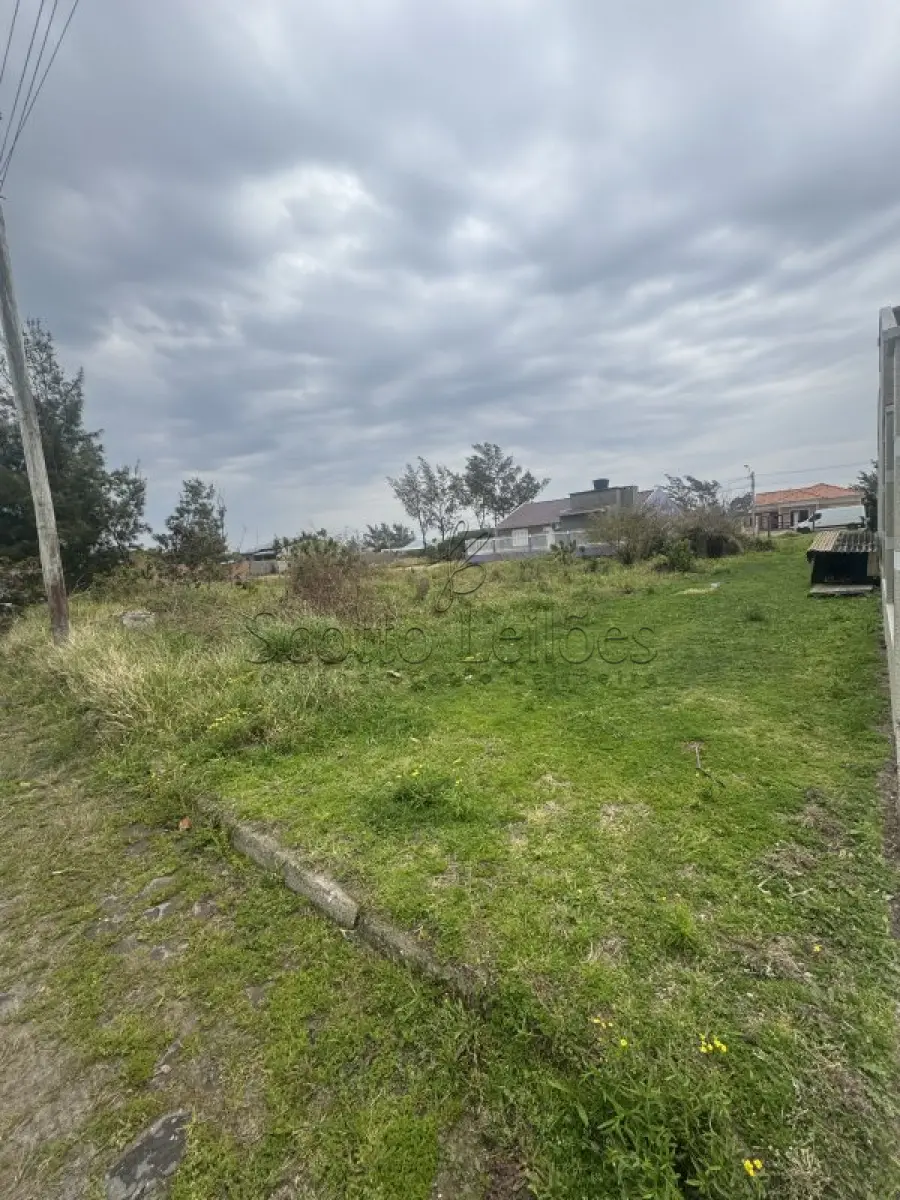 LOTE 000 - LEILÃO DE UM TERRENO NA PRAIA DE ATLÂNTIDA SUL/OSÓRIO-RS, SITUADO NA RUA ICARAÍ, CONSTITUÍDO DO LOTE 19 DA QUADRA 116