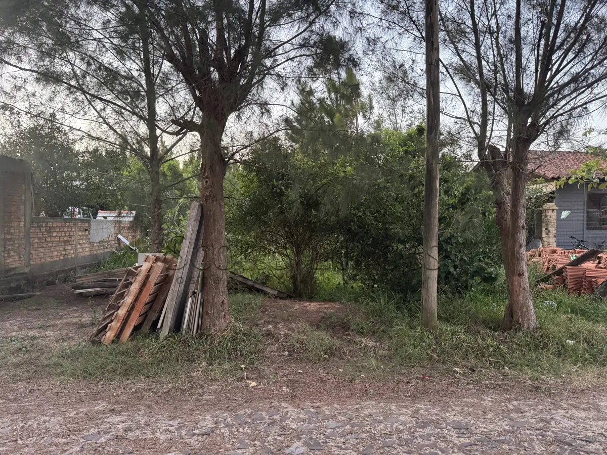 LOTE 000 - UM TERRENO EM ATLÂNTIDA SUL/OSÓRIO-RS, SITUADO NA RUA DAS ANCÔRAS, CONSTITUÍDO DO LOTE 24 DA QUADRA 129