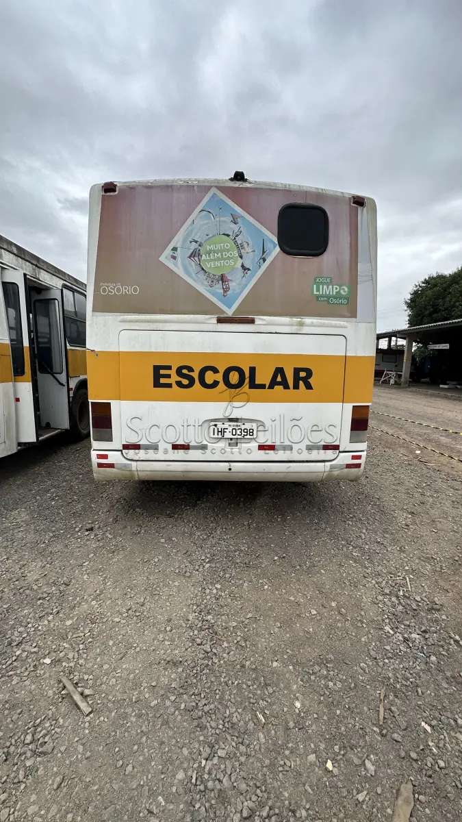 LOTE 007 - ÔNIBUS ESCOLAR M.BENZ COMIL SVELT U