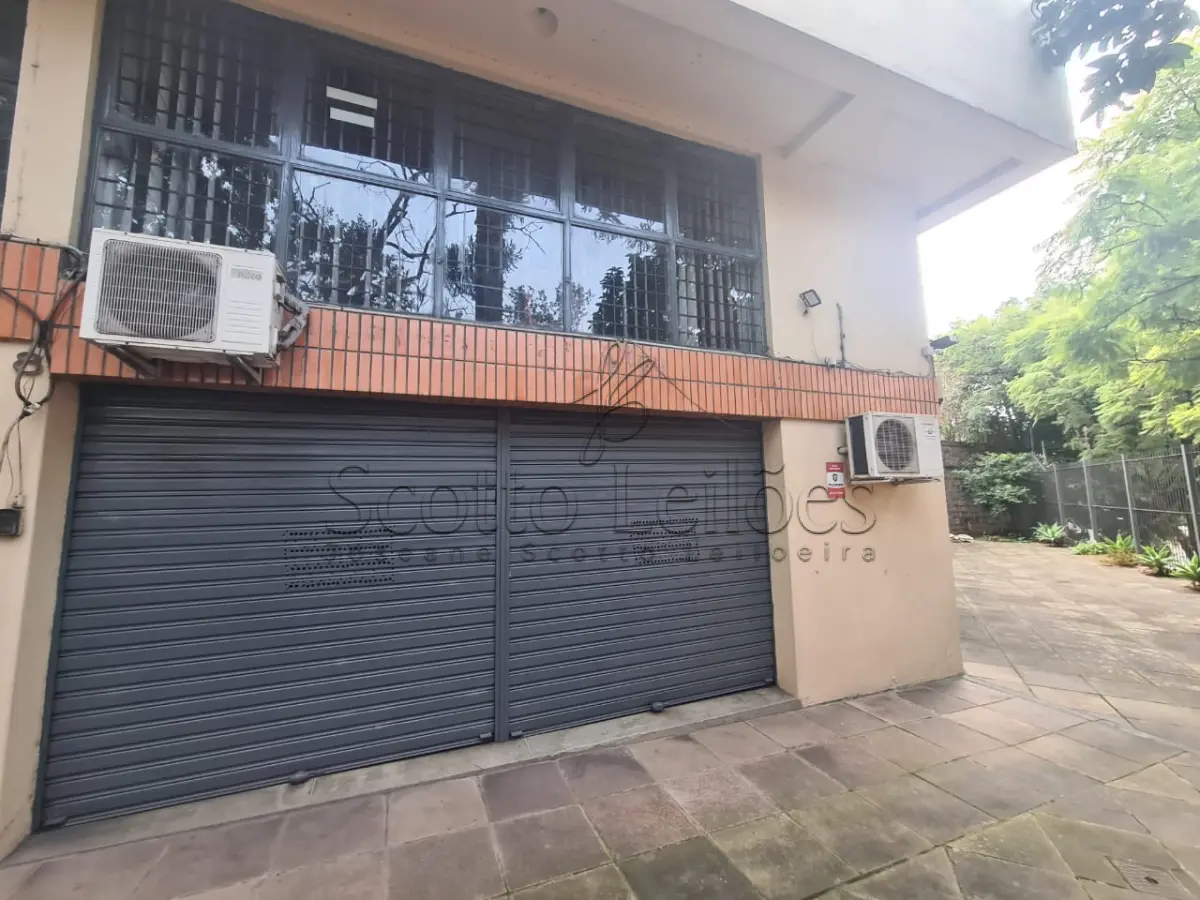 LOTE 000 - UM IMÓVEL COMERCIAL EM PORTO ALEGRE,  LOJA 8,  DO EDIFÍCIO LETÍCIA, SITUADO NA RUA SANTA CECÍLIA,1891, ANDAR TÉRREO