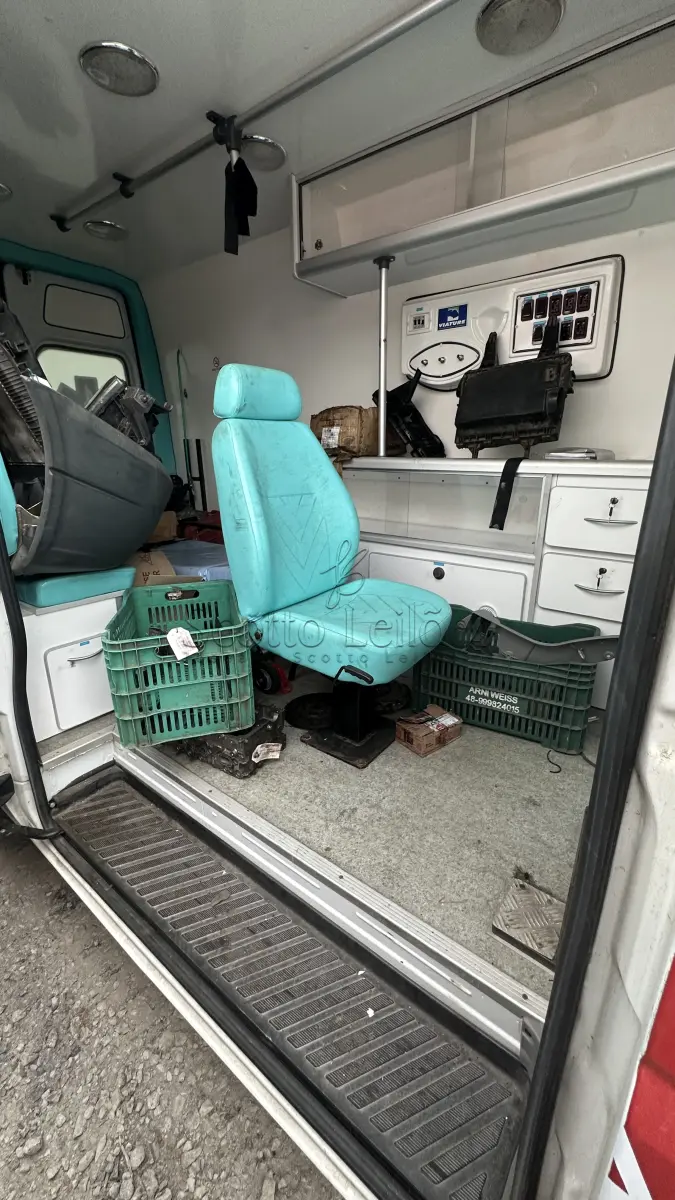 LOTE 003 - M.BENZ SPRINTER VIATURA AMBULÂNCIA