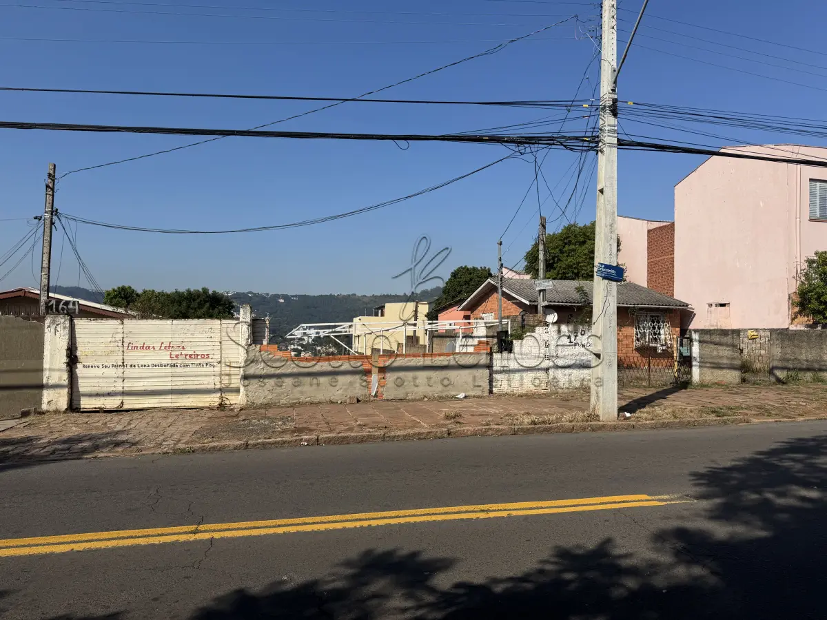 LOTE 000 - IMÓVEL EM PORTO ALEGRE/RS, situado na Rua Orfanatrófio, 164.