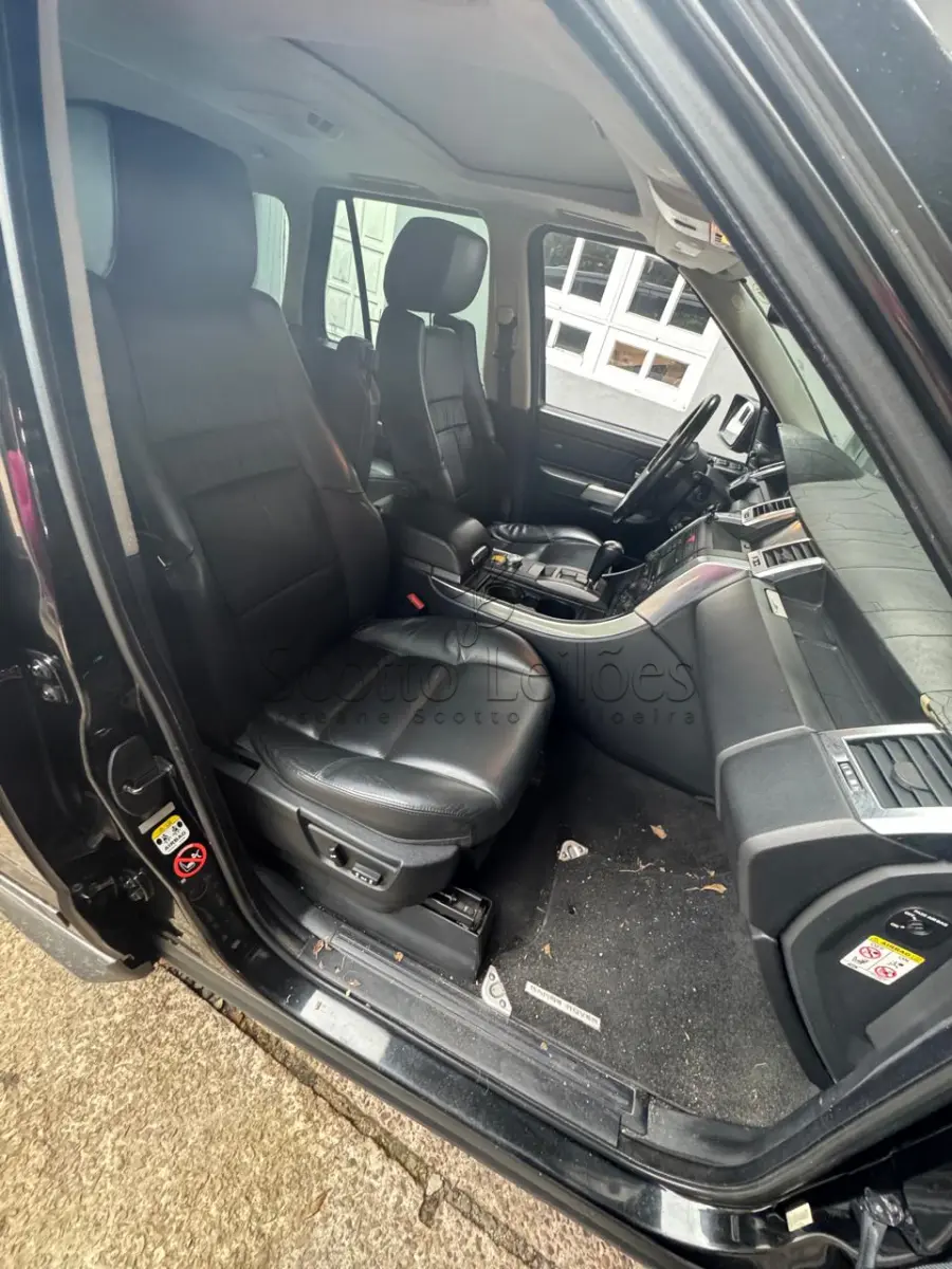 LOTE 000 - 1 (uma) camioneta, I/LR RANGE ROVER SPORTSC, combustível: Gasolina, Placa KWZ 2387,  fabricação/modelo 2008/2009, cor Preta.