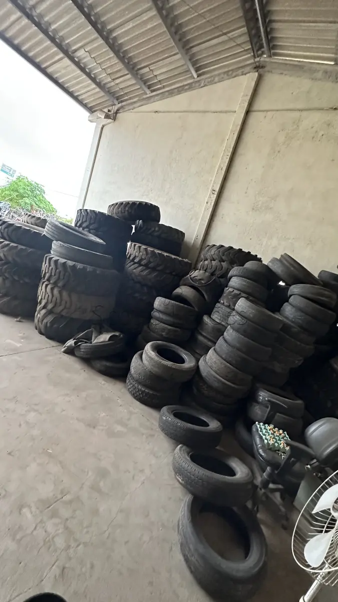 LOTE 017 - SUCATA DE PNEUS