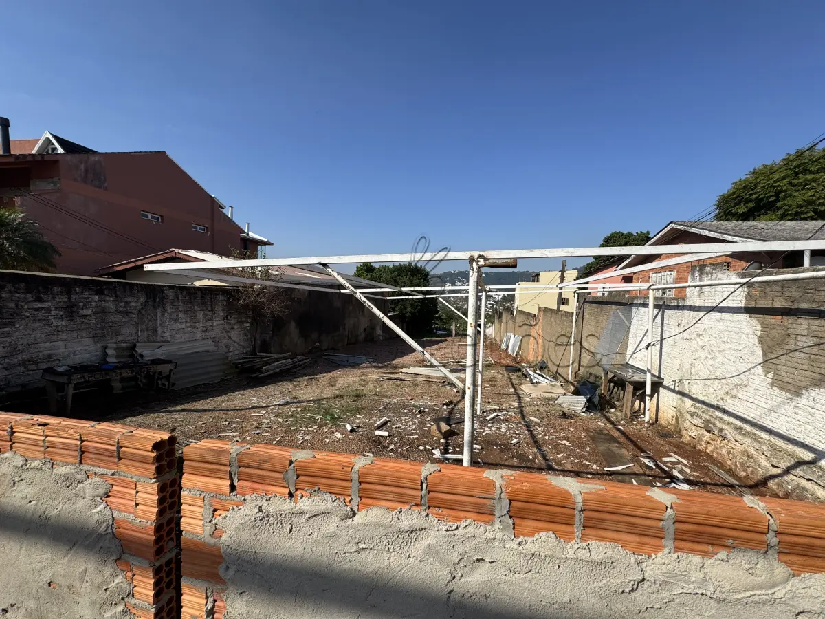 LOTE 000 - IMÓVEL EM PORTO ALEGRE/RS, situado na Rua Orfanatrófio, 164.