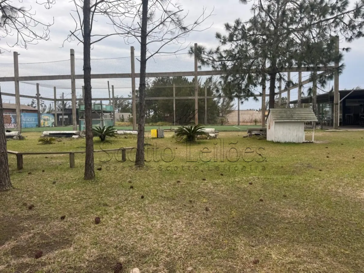 LOTE 000 - LEILÃO NA PRAIA DE ATLÂNTIDA SUL/OSÓRIO-RS DE UM TERRENO  SITUADO NA RUA CANASVIEIRAS, LOTE 08, DA QUADRA 147