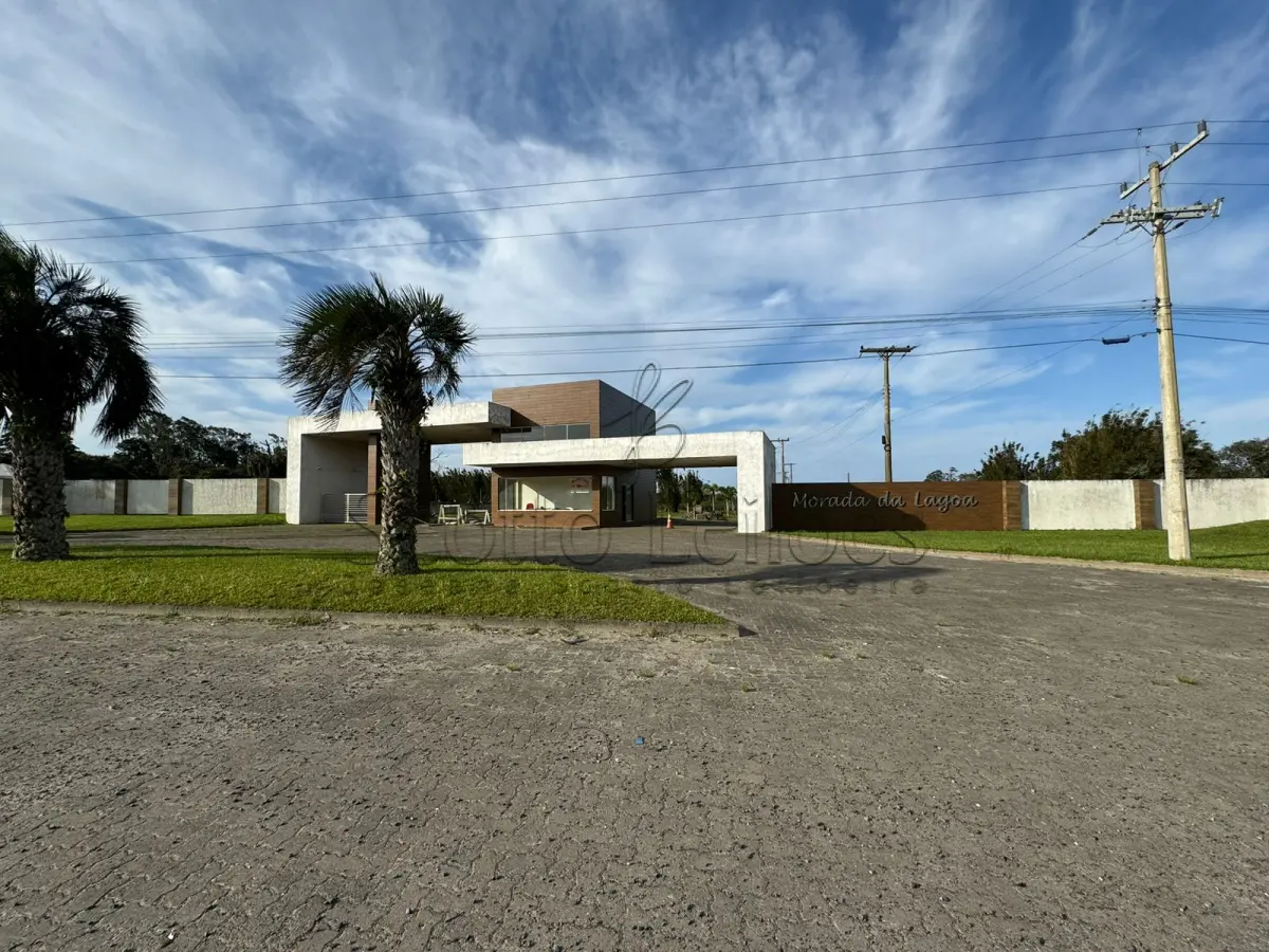 LOTE 000 - Um terreno  com área de 300 m², Situado no CONDOMÍNIO RESIDENCIAL MORADA DA LAGOA em Osório/RS, constituído lote 02 da quadra 08