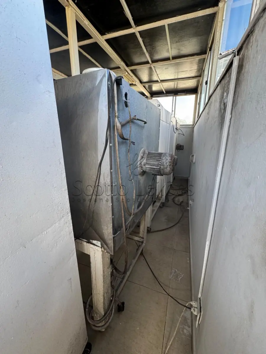 LOTE 000 - UM FORNO GÁS GLP, NÚMERO DE SÉRIE: N/C, FABRICANTE: MCS MÁQUINAS, MODELO N/C, data de Fabricação/Reforna:2005.