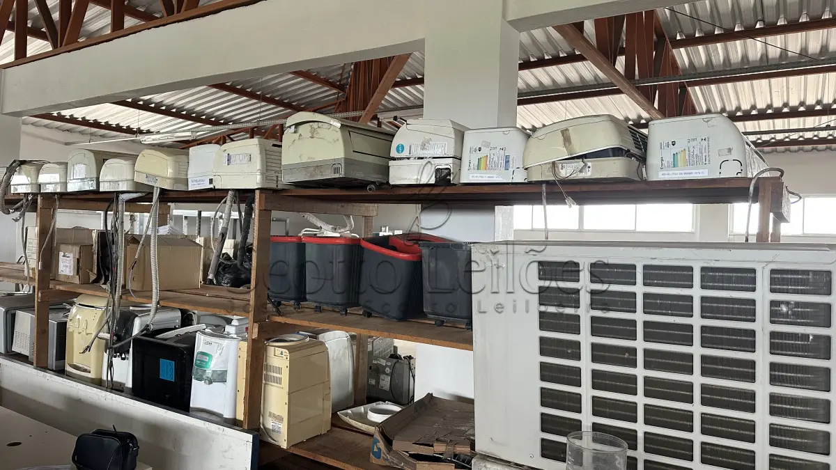 LOTE 024 - SUCATA DE AR-CONDICIONADO