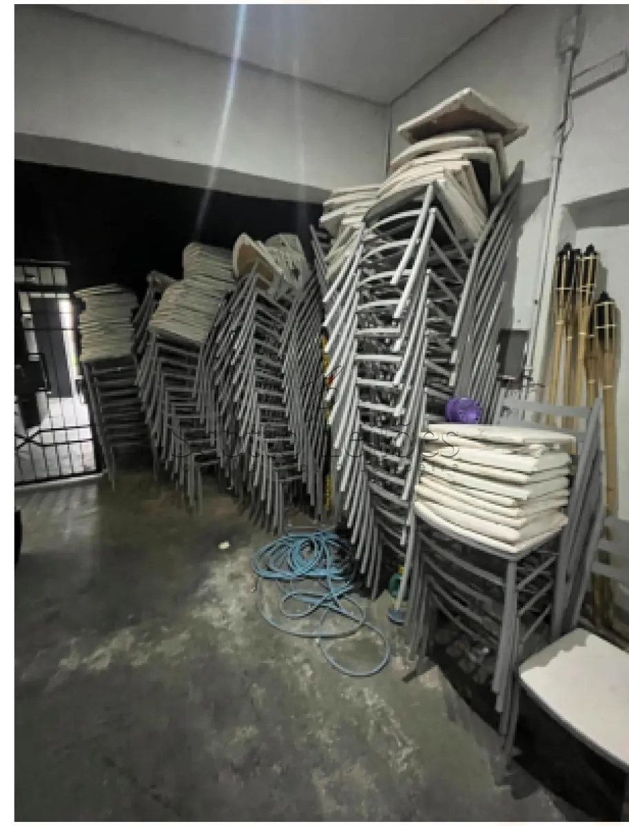 Foto de LEILÃO JUDICIAL DE 115 (CENTO E QUINZE) CADEIRAS EM AÇO COM ESTOFAMENTO