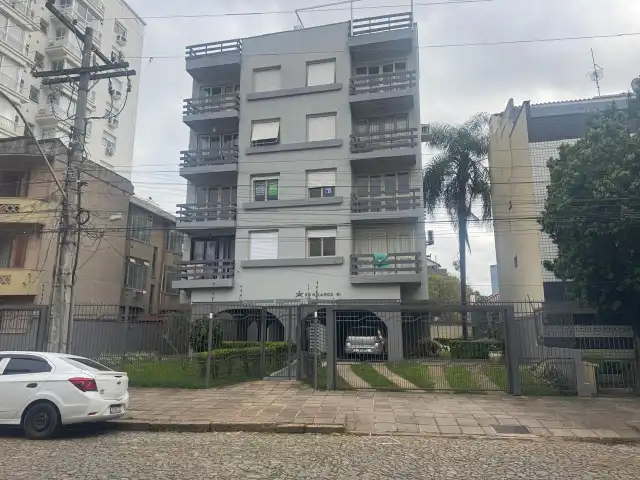 APARTAMENTO EM PORTO ALEGRE/RS, BAIRRO AZENHA,  ÁREA PRIVATIVA DE 60M², 1° ANDAR,  EDIFÍCIO RICARDO,  APTO 203, SITUADO NA RUA  VISCONDE DE INHAÚMA,  N° 21