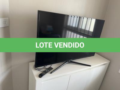 LOTE 000 - Uma TV SANSUNG 46 POLEGADAS, Model Code: UN46F6400AGXZD, Version No: TU04, S/N: Y1S53XHDC00057M, possui cabo de ligação e controle remoto.