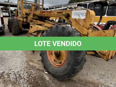 LOTE 014 - MOTONIVELADORA CARTEPILAR 140B