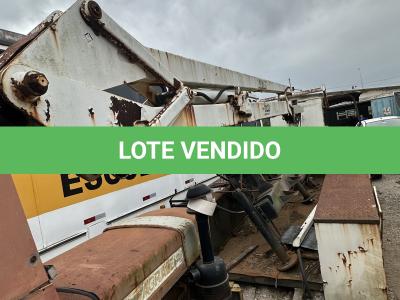 LOTE 013 - SUCATA - PLATAFORMA COM CESTO AÉREO MARCA IMAP ANO 2007