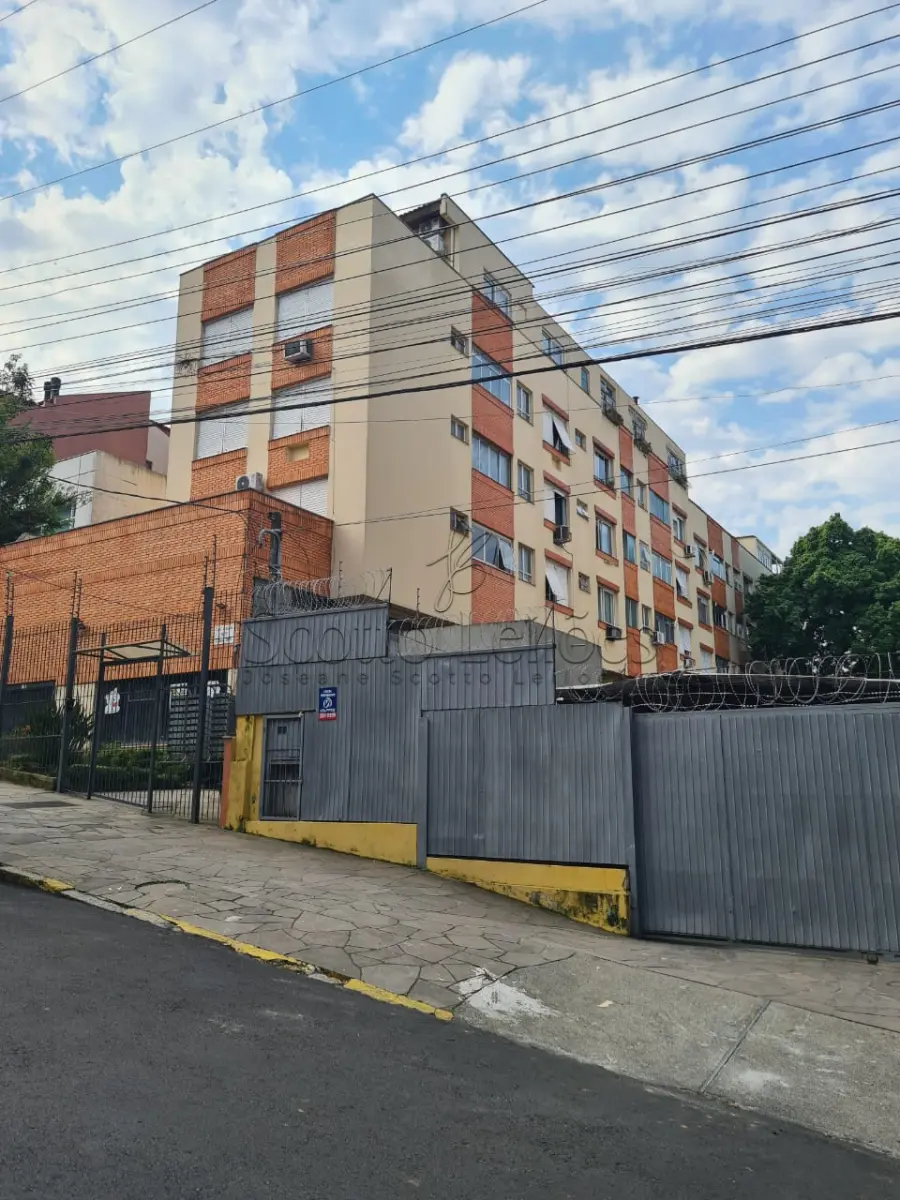 LOTE 000 - UM IMÓVEL COMERCIAL EM PORTO ALEGRE,  LOJA 8,  DO EDIFÍCIO LETÍCIA, SITUADO NA RUA SANTA CECÍLIA,1891, ANDAR TÉRREO
