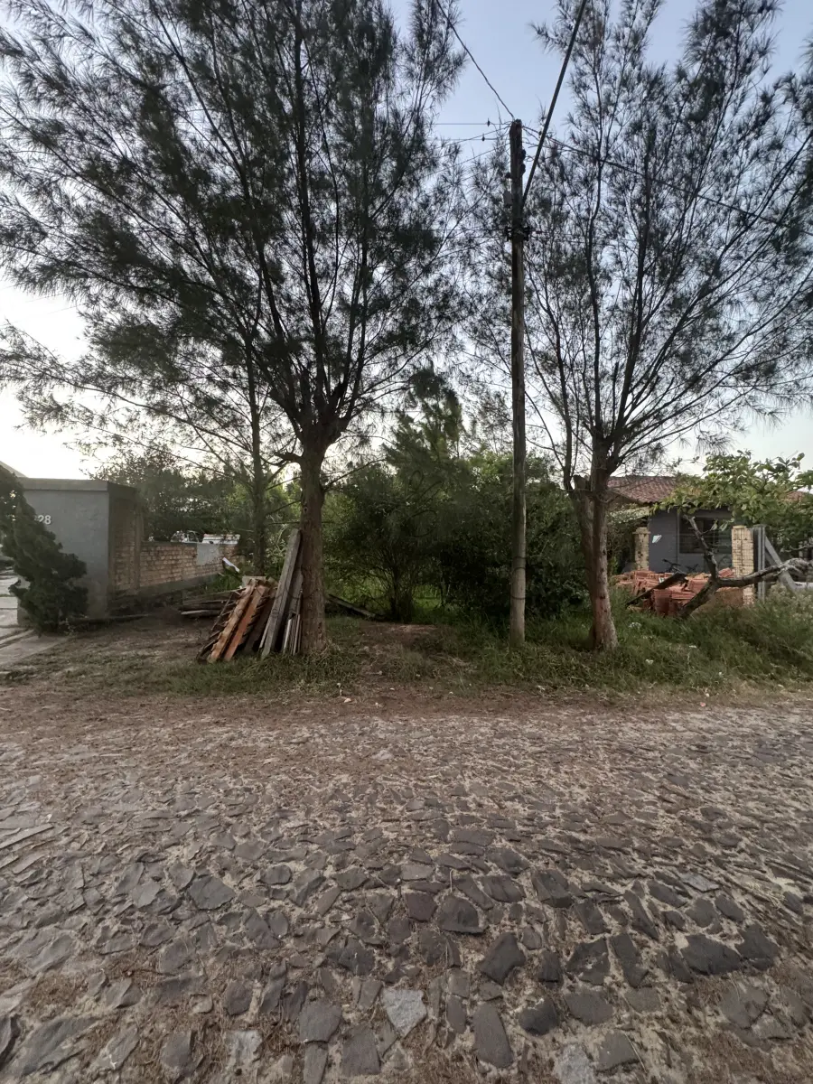 LOTE 000 - UM TERRENO EM ATLÂNTIDA SUL/OSÓRIO-RS, SITUADO NA RUA DAS ANCÔRAS, CONSTITUÍDO DO LOTE 24 DA QUADRA 129