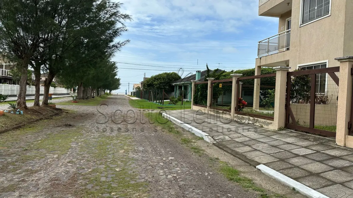 LOTE 002 - UM IMÓVEL EM TRAMANDAÍ/RS, COM ARÉA DE 84,74 M² , LOCALIZADO NA AV. MANAUS , N°96, APTO 02, BLOCO B, BALNEÁRIO NOVA TRAMANDAÍ