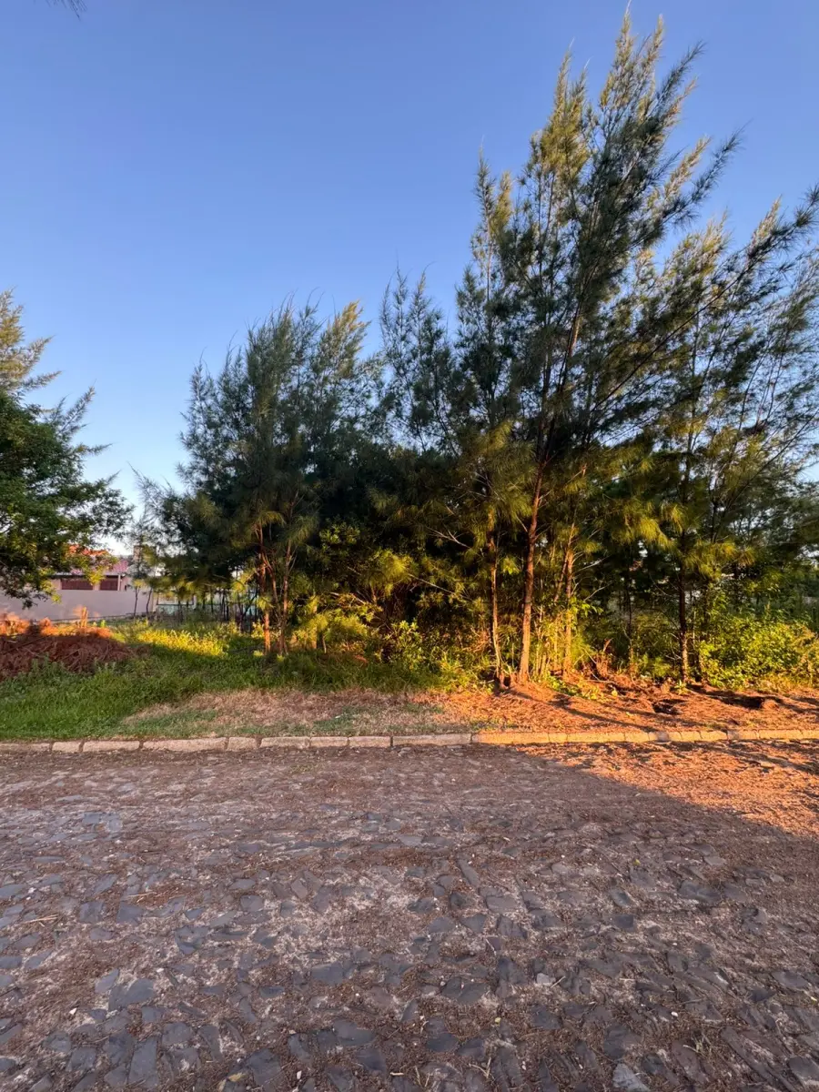 LOTE 000 - UM TERRENO NA PRAIA DE ATLÃNTIDA SUL /OSÓRIO-RS LOCALIZADO NA AV. PARAGUASSÚ