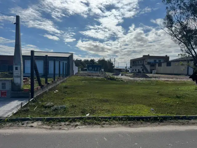 LEILÃO NA PRAIA DE ATLÂNTIDA SUL/OSÓRIO-RS DE UM TERRENO SITUADO NA RUA MARAMBAIA , LOTE 24 DA QUADRA 146