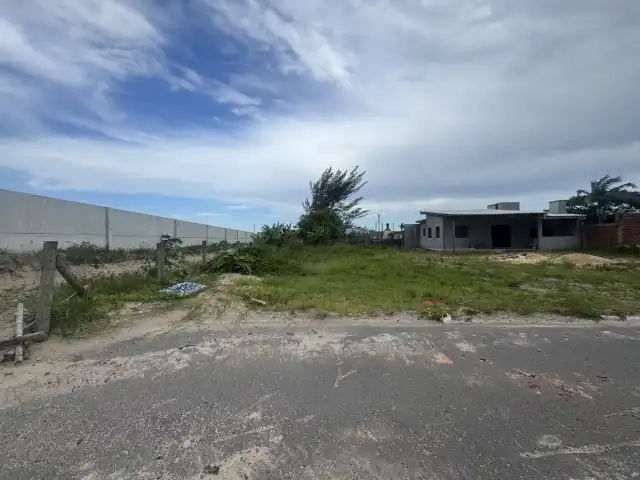 LEILÃO DE UM TERRENO NA PRAIA DE ATLÂNTIDA SUL-OSÓRIO/RS, SITUADO NA RUA MARAMBAIA, LOTE 21 DA QUADRA 140