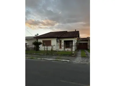 LOTE 000 - LEILÃO DE UMA CASA NO CENTRO DE OSÓRIO/RS, situado na Rua Paul Percy Harris, n° 260