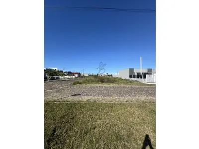 Lote 000 - um terreno com a área de 300,00m² na praia de atlântida sul/osório-rs, localizado na rua paquetá, constituído do lote 20 da quadra 77 aceit