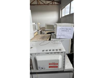 LOTE 025 - SUCATA DE FORNO MICROONDAS 