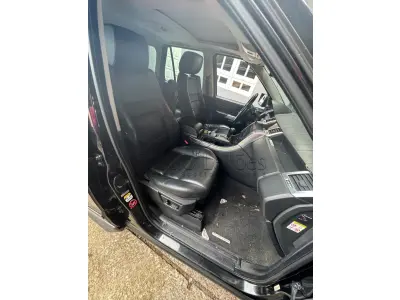 LOTE 000 - 1 (uma) camioneta, I/LR RANGE ROVER SPORTSC, combustível: Gasolina, Placa KWZ 2387,  fabricação/modelo 2008/2009, cor Preta.