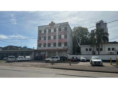 LOTE 000 - Um Prédio em Porto Alegre , localizado na Rua Voluntários da Pátria, n° 2480