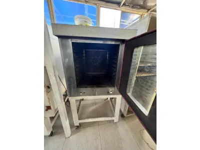 LOTE 000 - UM FORNO GÁS GLP, NÚMERO DE SÉRIE: N/C, FABRICANTE: MCS MÁQUINAS, MODELO N/C, data de Fabricação/Reforna:2005.