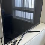 LOTE 000 - Uma TV SANSUNG 46 POLEGADAS, Model Code: UN46F6400AGXZD, Version No: TU04, S/N: Y1S53XHDC00057M, possui cabo de ligação e controle remoto.
