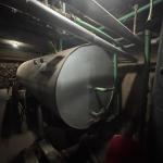 LOTE 003 - Uma caldeira a lenha para geração de água quente com Boiler horizontal acumulador da água quente