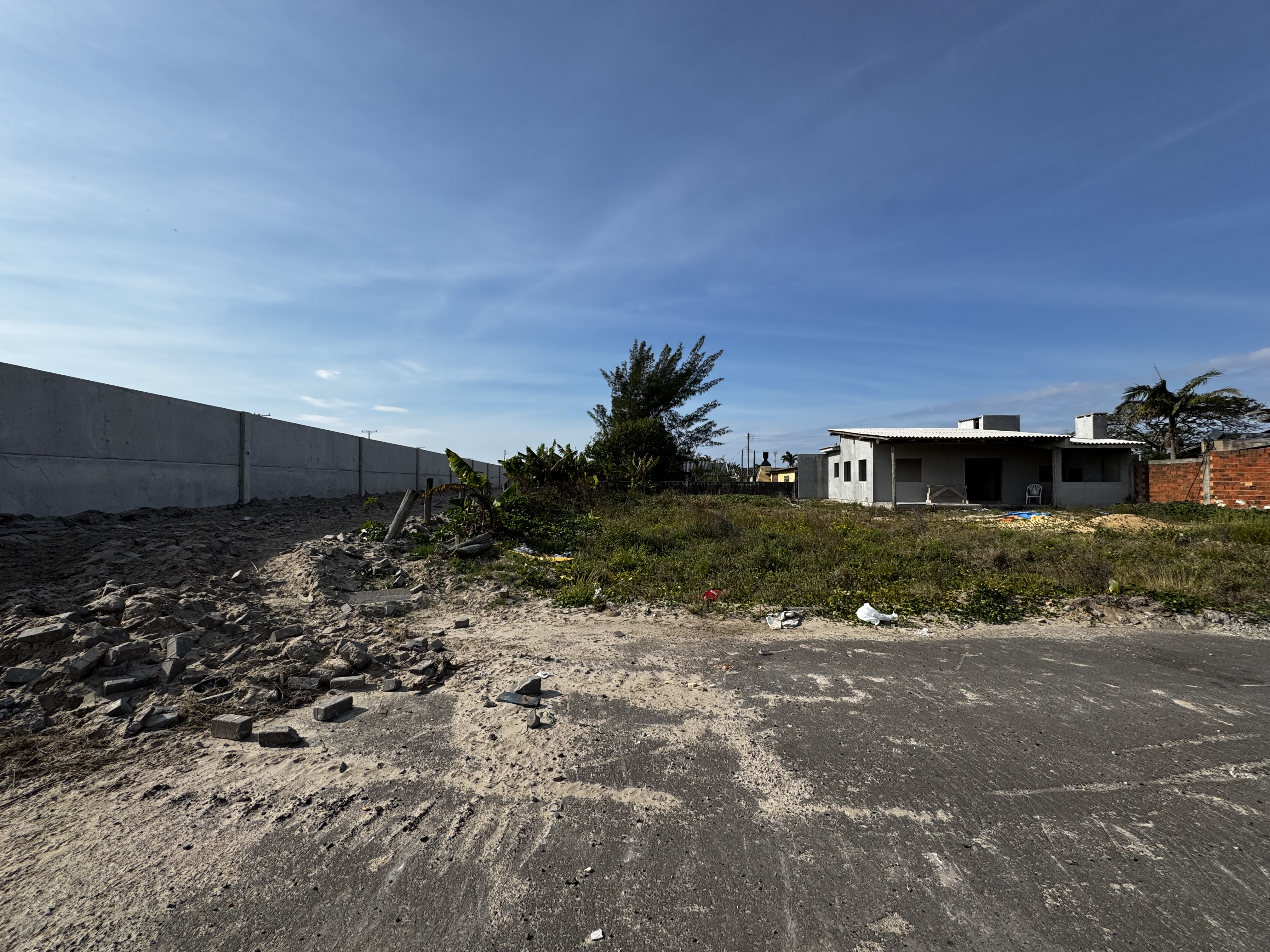 LEILÃO JUDICIAL DE UM TERRENO SITUADO NA PRAIA DE ATLÂNTIDA SUL - OSÓRIO/RS, CONSTITUÍDO DO LOTE 21 DA QUADRA 140.
