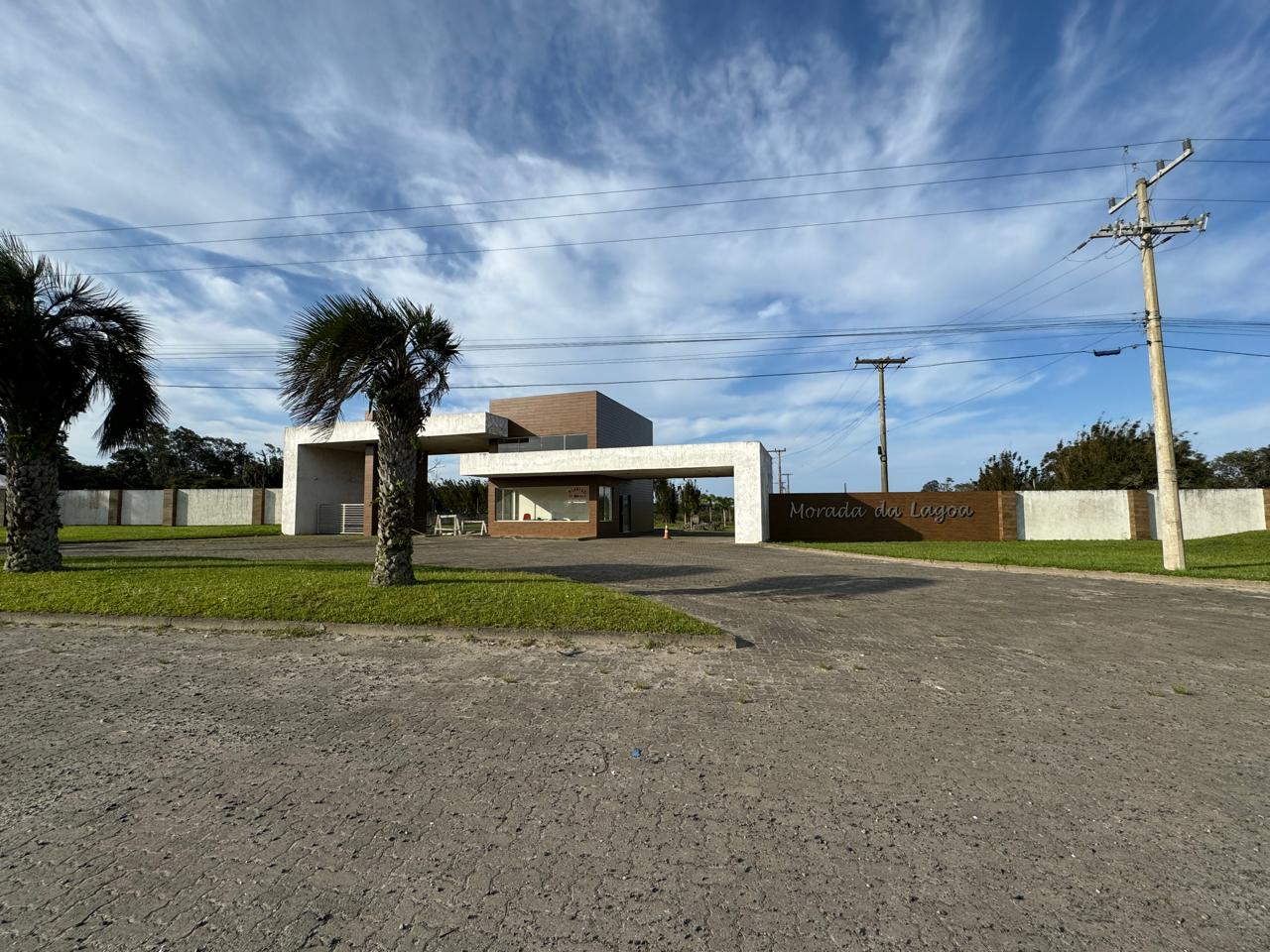 UM TERRENO EM OSÓRIO/RS NO RESIDENCIAL MORADA DA LAGOA COM ÁREA DE 325,00m², CONSTITUÍDO DO LOTE 21 DA QUADRA 15