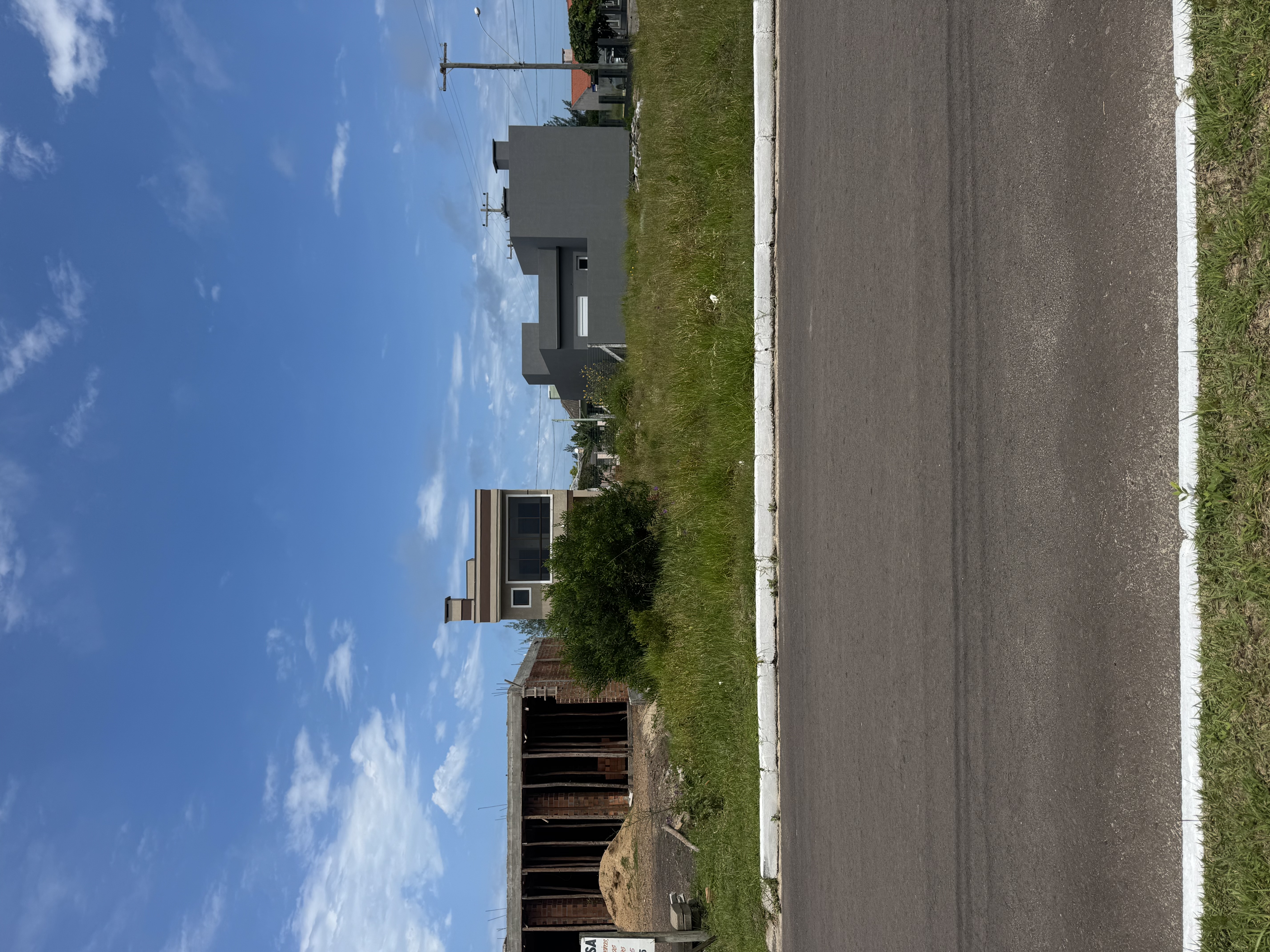 UM TERRENO NA PRAIA DE ATLÂNTIDA SUL-OSÓRIO/RS,  ÁREA 300,00 M², SITUADO  NA AV. PARAGUASSÚ, LOTE 04 DA QUADRA 59