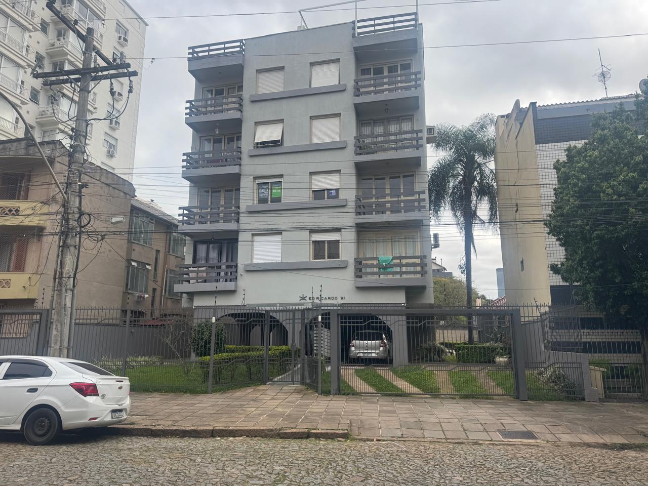 APARTAMENTO EM PORTO ALEGRE/RS, BAIRRO AZENHA,  ÁREA PRIVATIVA DE 60M², 1° ANDAR,  EDIFÍCIO RICARDO,  APTO 203, SITUADO NA RUA  VISCONDE DE INHAÚMA,  N° 21